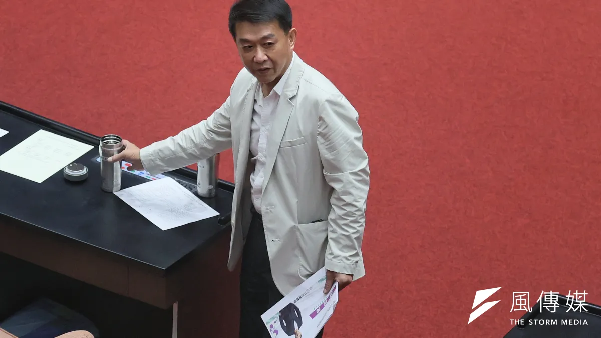 民眾黨團總召黃國昌爆料,民進黨立委許智傑(見圖)在20日表決期間密會吳乃仁吃飯,許智傑對此秀證據反擊並喊告。(資料照,柯承惠攝)