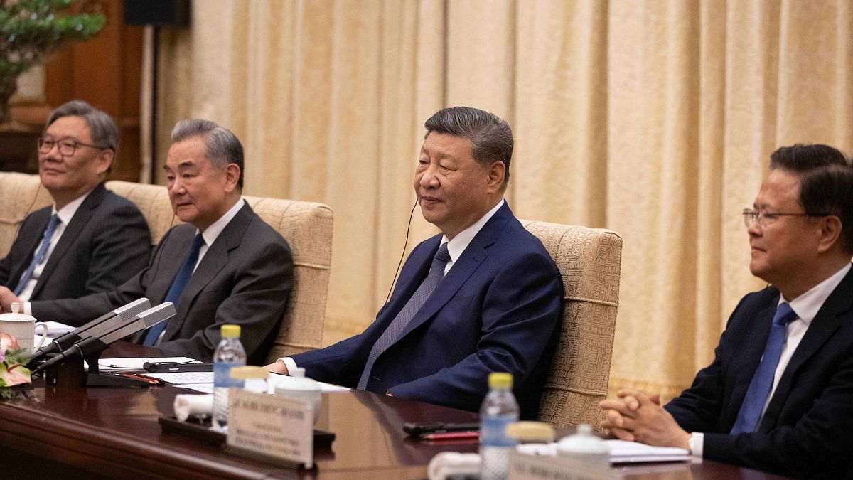 從嚴治黨不准官員「躺平」 習近平:想當官就要擔責出力