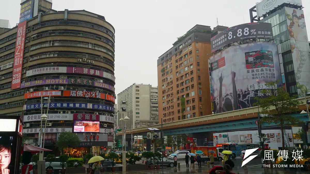 當美元可以有一年3%~3.5%的定存利率,等於宣告台灣店面投資市場掛了?(圖/姚翰光攝)