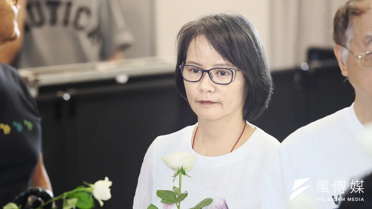 退休金遭疑施壓?區桂芝退休後首度現身,揭秘「存摺沒入帳」內幕。(柯承惠攝)