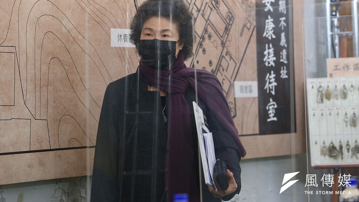 監察院長陳菊27日訪視不義遺址法務部調查局「安康接待室」。(顏麟宇攝) 監察院長陳菊27日訪視不義遺址法務部調查局「安康接待室」。(顏麟宇攝)