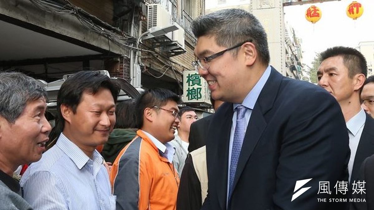 買了康師傅TDR的連勝文 買了康師傅TDR的連勝文