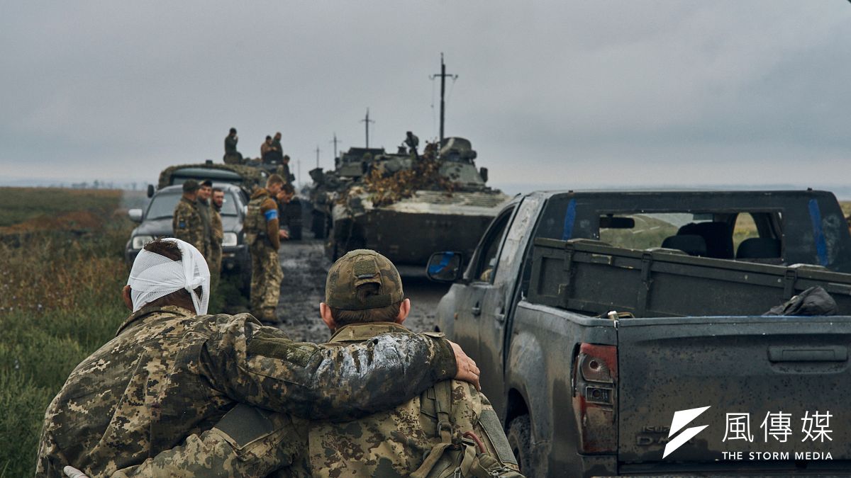 2022年9月,烏克蘭政府軍在東北部哈爾基夫州大舉反攻,俄軍節節敗退(AP) 2022年9月,烏克蘭政府軍在東北部哈爾基夫州大舉反攻,俄軍節節敗退(AP)