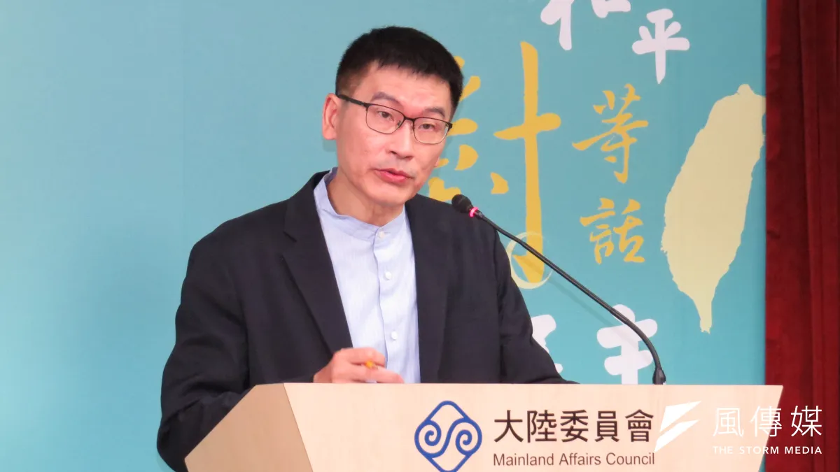 陸委會副主委梁文傑10月15日表示,中共11月將舉行孫中山誕辰160週年紀念活動,凡事赴陸要申請的相關人員,一律不許可赴陸參加紀念活動;也呼籲各界不要和陸方在台灣合辦相關活動。(楊騰凱攝)