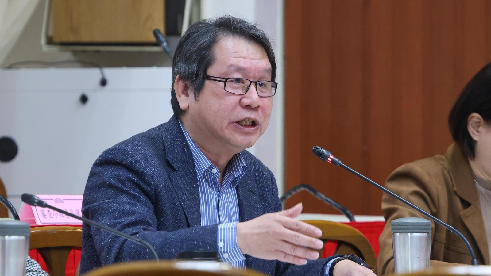 觀點投書:沈發惠代按同黨綠委表決器遭告發,「千手觀音」吳思瑤的翻版?