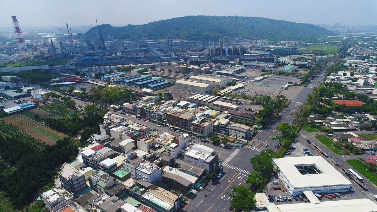 台積電的7奈米廠將進駐高雄,對其產業結構轉變的意義明顯。(資料照,高雄市都發局提供)