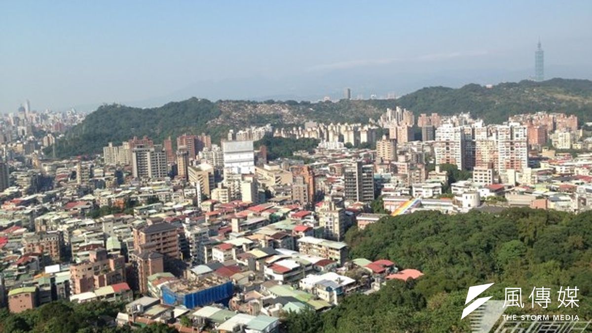 台北居大不易,但合宜住宅出問題,中央政府未來將改推只租不售的社會住宅,吸引壽險業者有意投資。(資料照片) 台北居大不易,但合宜住宅出問題,中央政府未來將改推只租不售的社會住宅,吸引壽險業者有意投資。(資料照片)