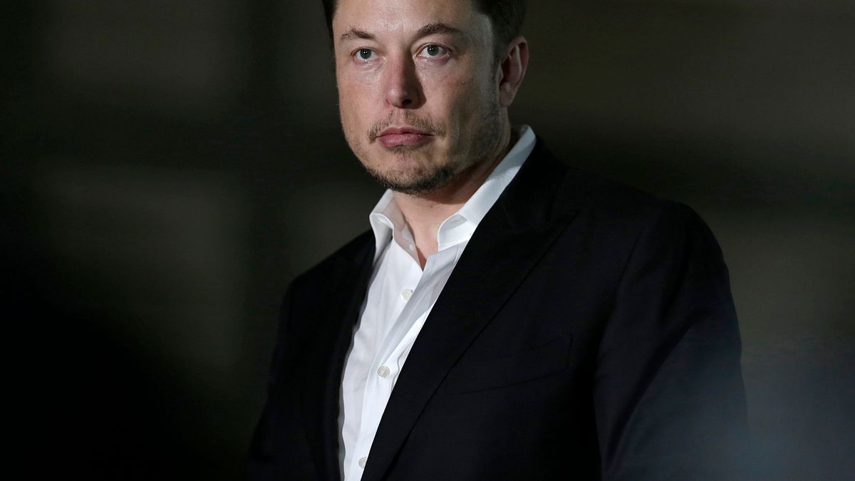 「從近來莫斯克身心的變化來看,今日的特斯拉這個重擔對單一一個領導者來說,的確是太沈重。如果能夠找到莫斯克和資本市場都能夠信任的董事長,不管對於莫斯克或者全體股東來說,都是一件好事。」圖為特斯拉(Tesla)共同創辦人、董事長兼執行長莫斯克(Elon Musk)(資料照,美聯社) 「從近來莫斯克身心的變化來看,今日的特斯拉這個重擔對單一一個領導者來說,的確是太沈重。如果能夠找到莫斯克和資本市場都能夠信任的董事長,不管對於莫斯克或者全體股東來說,都是一件好事。」圖為特斯拉(Tesla)共同創辦人、董事長兼執行長莫斯克(Elon Musk)(資料照,美聯社)