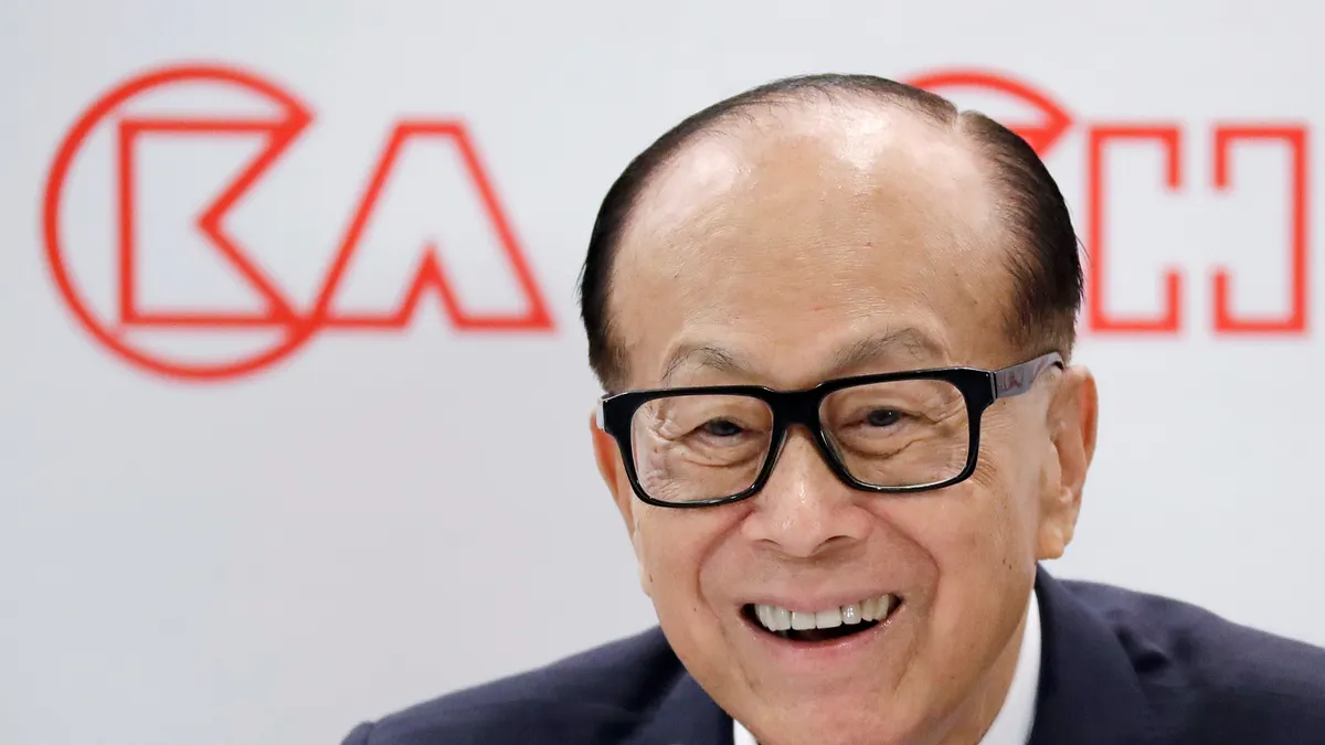 白手起家的香港富豪李嘉誠(美聯社)