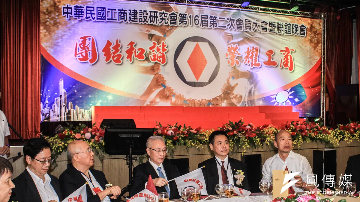 國民黨之痼疾乃一盤散沙耳,選民才支持出15個地方縣市長。試問,這15個地方諸侯展現出團結抗綠的氣勢了嗎?(資料照,蔡親傑攝) 國民黨之痼疾乃一盤散沙耳,選民才支持出15個地方縣市長。試問,這15個地方諸侯展現出團結抗綠的氣勢了嗎?(資料照,蔡親傑攝)