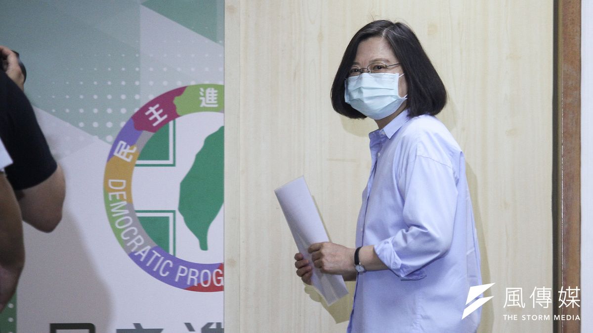 總統蔡英文主持民進黨中常會,通過聲明呼籲高雄市民踴躍行使罷免投票公民權。(蔡親傑攝) 總統蔡英文主持民進黨中常會,通過聲明呼籲高雄市民踴躍行使罷免投票公民權。(蔡親傑攝)