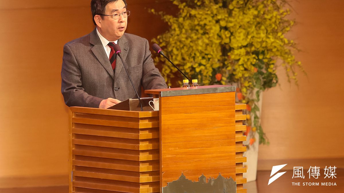 中國文化大學校長李天任傳出去(2017)年8月被董事會以「考績丙等」逼退,憤而請辭,文大校方卻遲遲未向教育部核報遴選結果。董事長張鏡湖今(1)日則發表聲明,表示李天任將續任文大校長。圖為文大校長李天任(資料照,顏麟宇攝) 中國文化大學校長李天任傳出去(2017)年8月被董事會以「考績丙等」逼退,憤而請辭,文大校方卻遲遲未向教育部核報遴選結果。董事長張鏡湖今(1)日則發表聲明,表示李天任將續任文大校長。圖為文大校長李天任(資料照,顏麟宇攝)