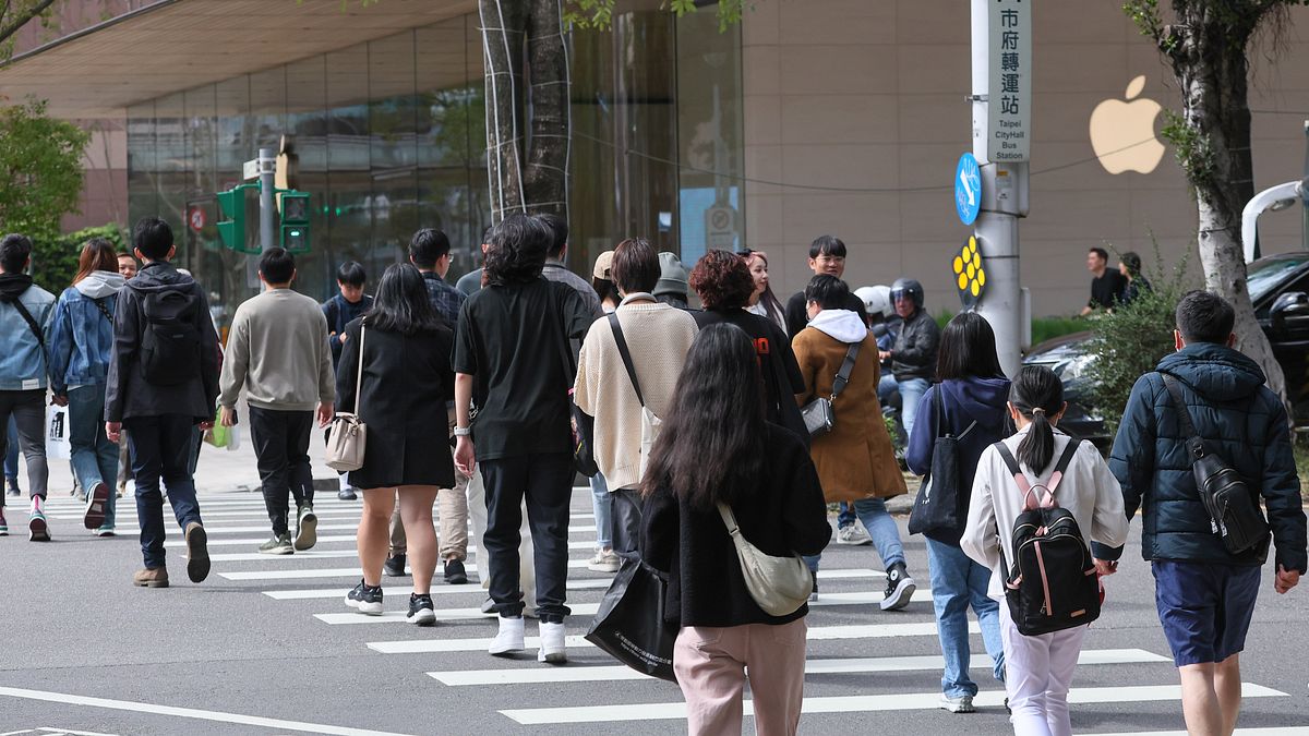 勞工均薪9萬才合理?他談「台灣病」不是匯率被低估:賺錢企業不加薪就加稅