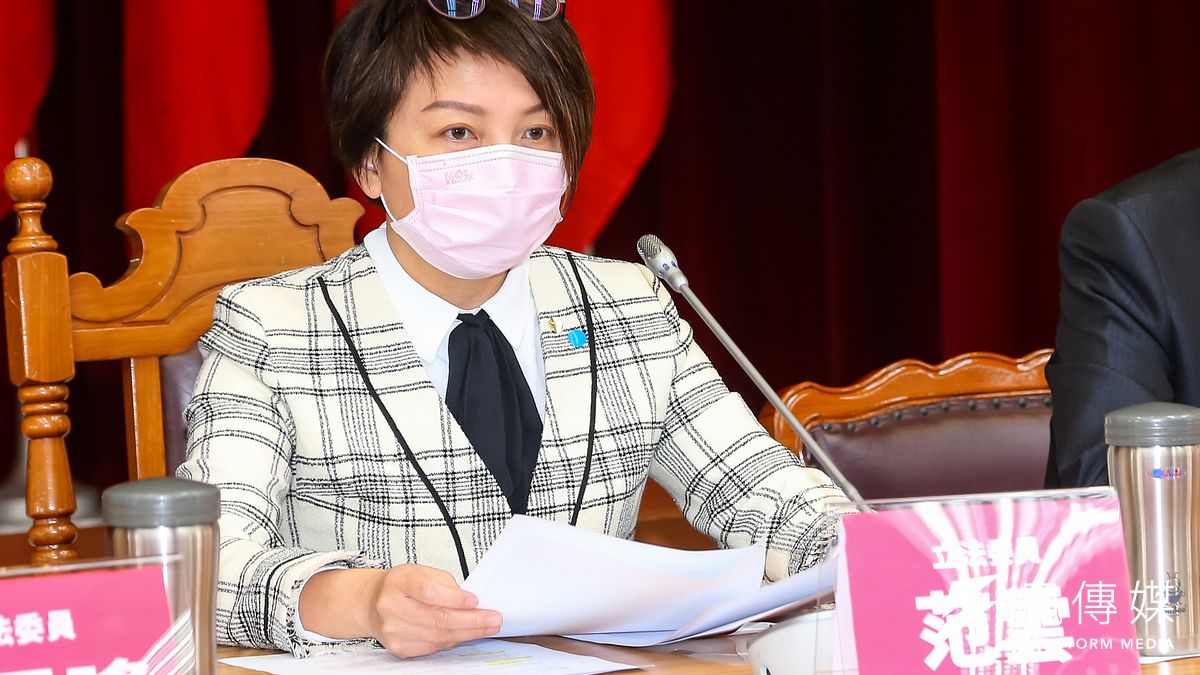 民進黨立委范雲也是立院性平會委員,第一次開會就為了國民黨立委林奕華是否適合出任性平委員,提出強烈質疑。(資料照片,顏麟宇攝) 民進黨立委范雲也是立院性平會委員,第一次開會就為了國民黨立委林奕華是否適合出任性平委員,提出強烈質疑。(資料照片,顏麟宇攝)