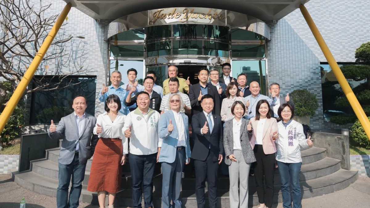立法委員趙天麟率湧言議員團隊參訪高雄「中信造船集團」,實地走訪台灣國艦國造的生產基地。(圖/湧言會提供)