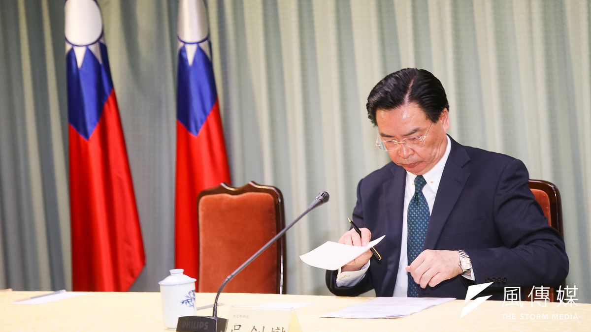 針對多明尼加斷交聲明,蔡政府處理方式和巴拿馬模式一樣,只知譴責北京,一年多來同樣拿不出靈活的外交政策來預防下一個會斷交的友邦。(資料照,陳明仁攝) 針對多明尼加斷交聲明,蔡政府處理方式和巴拿馬模式一樣,只知譴責北京,一年多來同樣拿不出靈活的外交政策來預防下一個會斷交的友邦。(資料照,陳明仁攝)