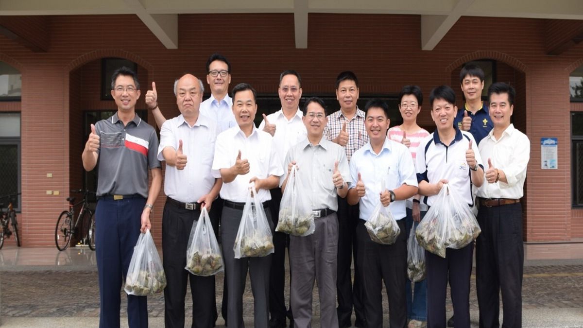端午粽香挺警方 議員贈肉粽慰勞員警辛勞 端午粽香挺警方 議員贈肉粽慰勞員警辛勞