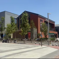 Xiongan Outlets, a well-known commercial district in Hebei's Xiongan New Area, was modeled after Beijing's Sanlitun shopping area / Photo by Tian Chang Xiongan Outlets, a well-known commercial district in Hebei's Xiongan New Area, was modeled after Beijing's Sanlitun shopping area / Photo by Tian Chang