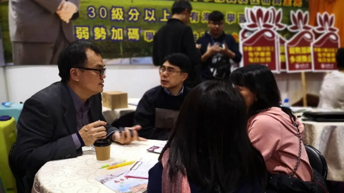 作者認為,雖然台灣因為教改而變成了滿地大專院校,可是高等教育畢竟應該還是有基本的要求與社會責任。(示意圖,取自南華大學臉書粉絲頁)