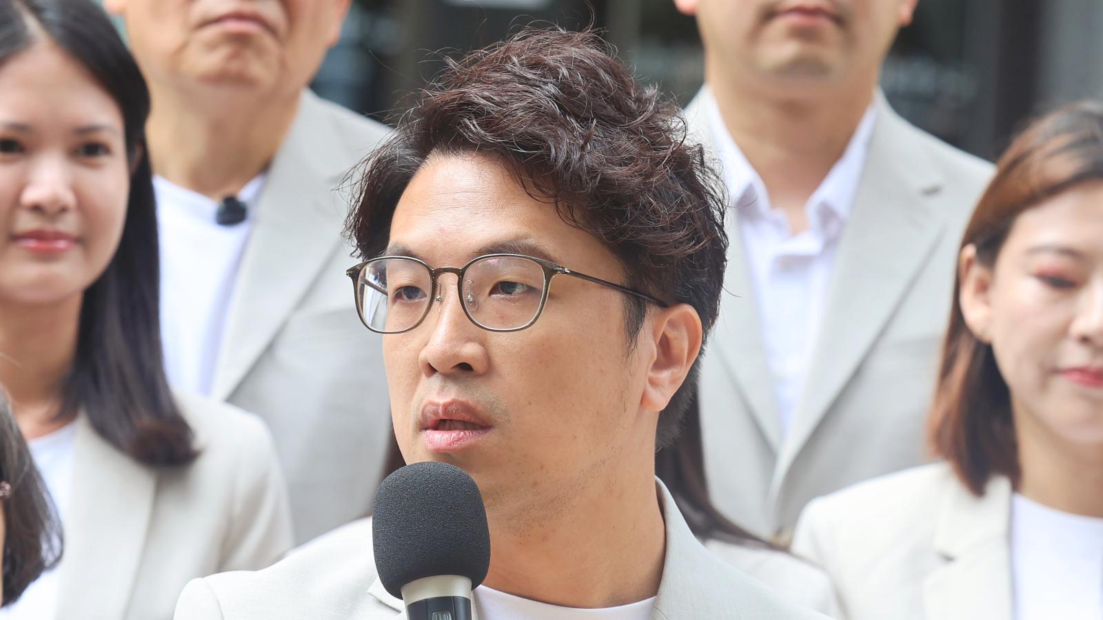 美媒《大西洋月刊》專文稱他喊「當兵是浪費時間」 沈伯洋特別澄清:完全的斷章取義