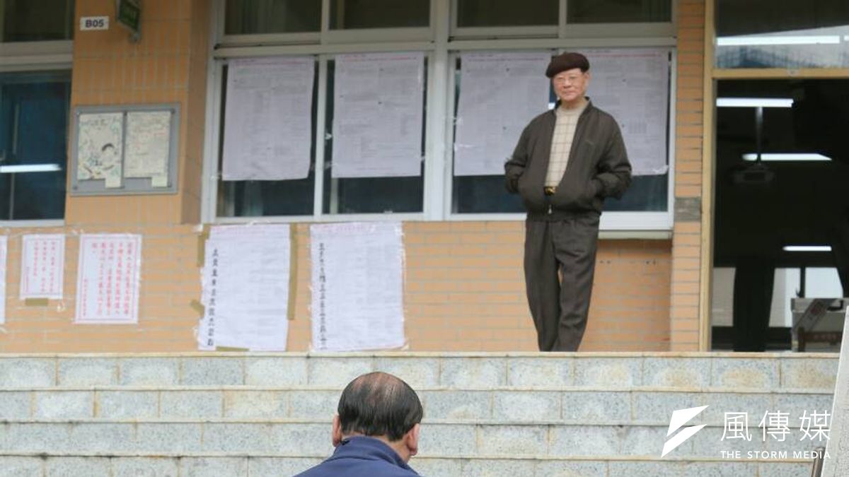 2016年總統大選投票日,民眾前往投票所投票,因天氣良好,北選會預估投票率可望突破7成。(陳明仁攝) 2016年總統大選投票日,民眾前往投票所投票,因天氣良好,北選會預估投票率可望突破7成。(陳明仁攝)