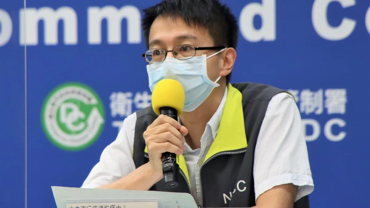 應變組副組長羅一鈞表示,未來會討論新冠肺炎相關死亡個案的定義,目前則是以全死因的呈現方法,有確診過的個案都會忠實列入。(資料照,指揮中心提供)