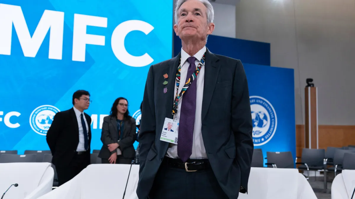 美國聯準會主席鮑爾指出,維持長期通膨預期穩定在聯準會設定的2%目標水準,將持續是貨幣政策架構的核心。(資料照,美聯社)