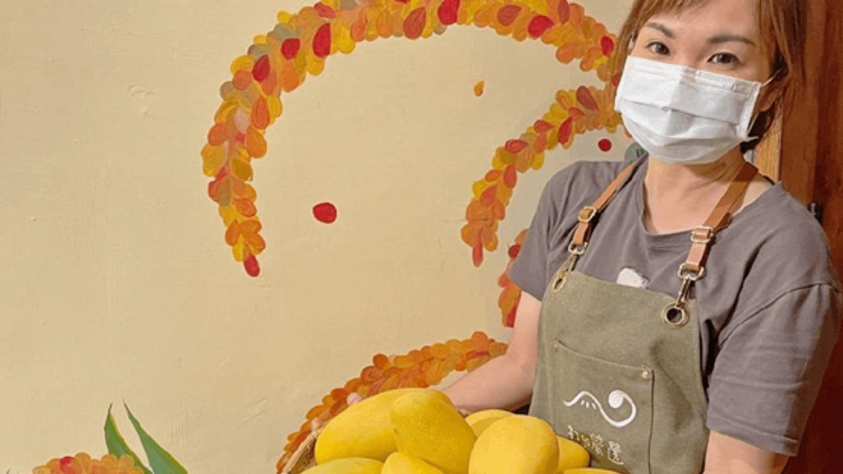 今年六龜金煌芒果在市府農業局的協助下,開創了國內多元的新通路,讓民眾在家也能享美味。(圖/六龜區農會提供) 今年六龜金煌芒果在市府農業局的協助下,開創了國內多元的新通路,讓民眾在家也能享美味。(圖/六龜區農會提供)