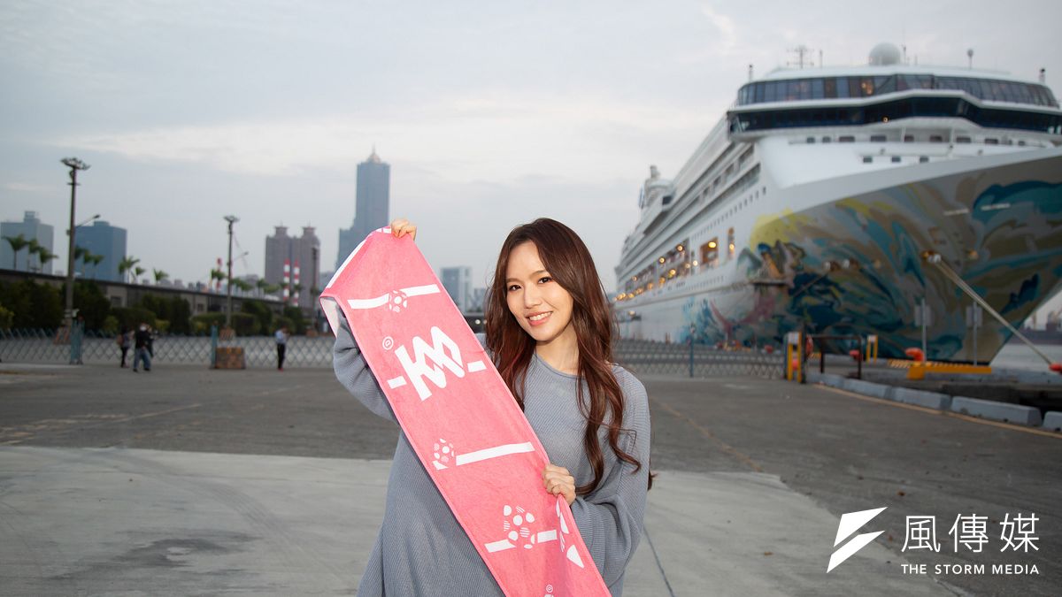 文慧如邀請歌迷粉絲一起到高雄參加2021高雄跨百光年。(圖/徐炳文) 文慧如邀請歌迷粉絲一起到高雄參加2021高雄跨百光年。(圖/徐炳文)