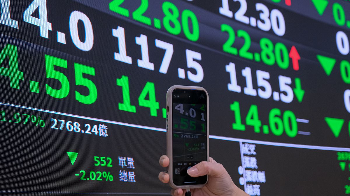 川普投顧發警訊?台股AI軍團一片慘綠 專家曝2風暴將至:市場正積極避險