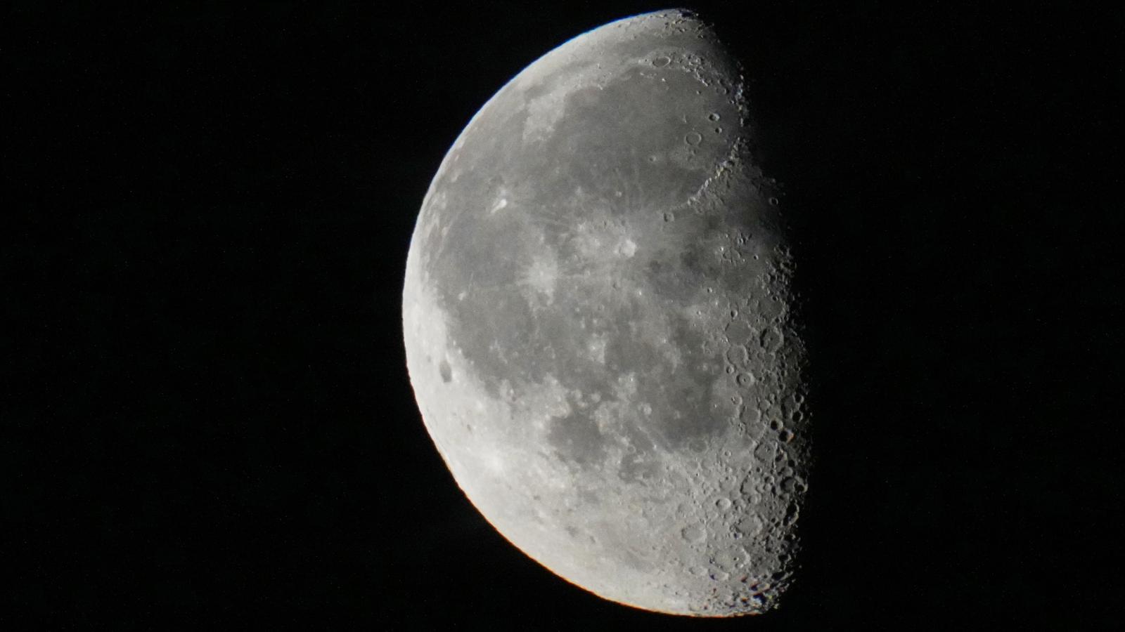 一場太空廢棄物的「完美意外」:SpaceX火箭殘骸今撞月球表面,助攻天文學界校準精確數據
