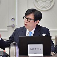 高雄の大林蒲遷村問題は長年にわたり停滞してきたが、高雄市長の陳其邁氏(写真)は最近、突然方針転換し、遷村の日程を加速することを発表した。(写真/高雄市政府提供) 高雄の大林蒲遷村問題は長年にわたり停滞してきたが、高雄市長の陳其邁氏(写真)は最近、突然方針転換し、遷村の日程を加速することを発表した。(写真/高雄市政府提供)