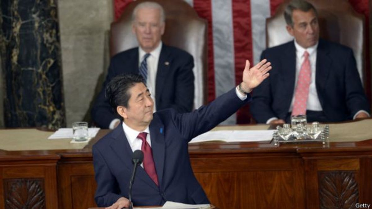首相安倍晉三成為日本第一位到美國國會聯合會議發表演講的首相。 首相安倍晉三成為日本第一位到美國國會聯合會議發表演講的首相。