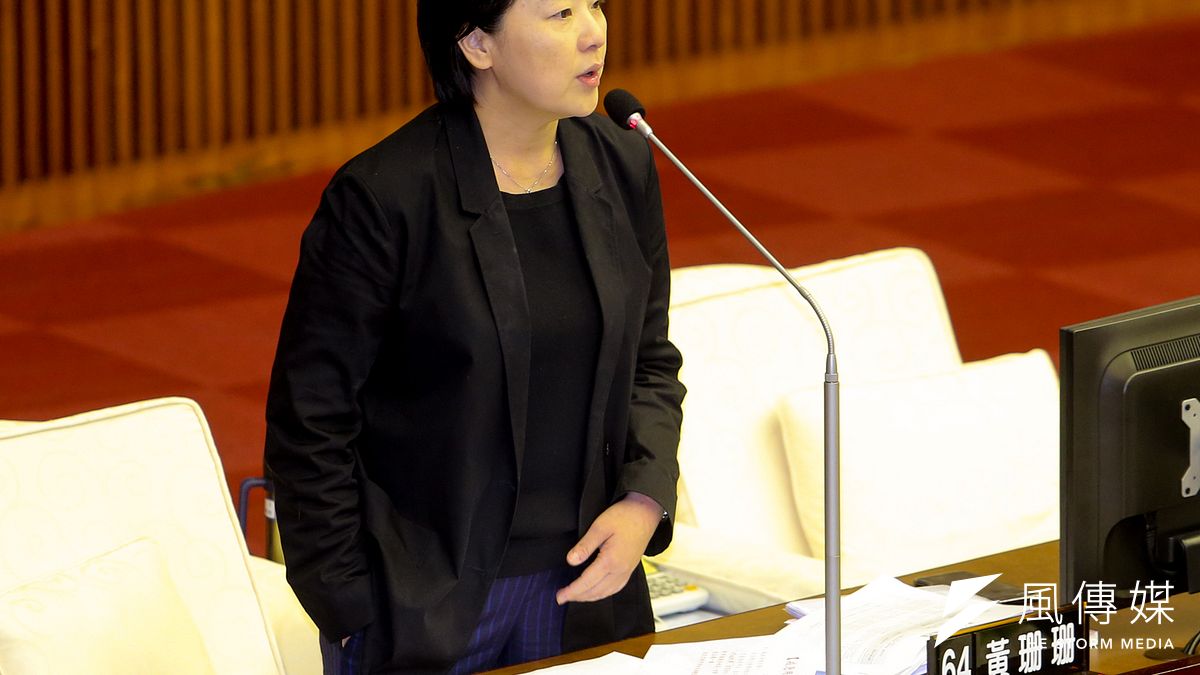 國光客運西站遷移案,北市府依法編列5200萬拆遷補償費,但市議員黃珊珊13日提醒,市府若是給了錢,恐會被送監察院。(陳明仁攝) 國光客運西站遷移案,北市府依法編列5200萬拆遷補償費,但市議員黃珊珊13日提醒,市府若是給了錢,恐會被送監察院。(陳明仁攝)