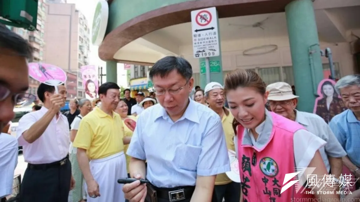 在野台北市長參選人柯文哲26日公布柯P新政第9彈,柯文哲表示,台北市雙薪家庭比例偏高,因此設立課後及寒暑假照顧班有其必要。(顔振凱攝)
