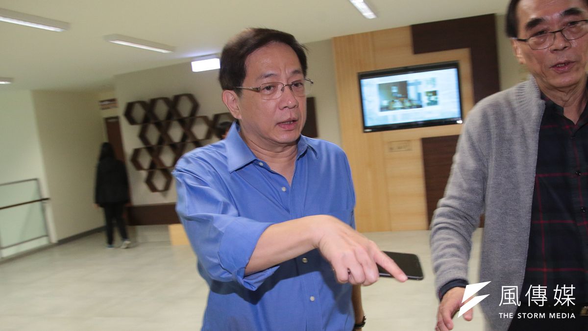 台大校長當選人管中閔(圖)將於8日上任。台大校長候選人之一、電機系教授吳瑞北7日向台北高等行政法院送出抗告狀。(資料照,顏麟宇攝) 台大校長當選人管中閔(圖)將於8日上任。台大校長候選人之一、電機系教授吳瑞北7日向台北高等行政法院送出抗告狀。(資料照,顏麟宇攝)