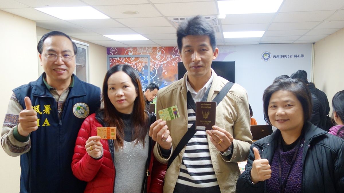 鼓勵新住民閱讀學習成長 移民署桃園站開辦借書證 鼓勵新住民閱讀學習成長 移民署桃園站開辦借書證