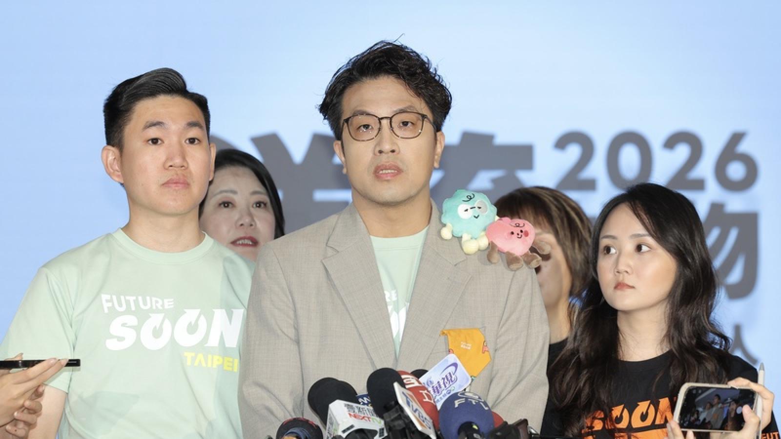 蔣萬安答詢搬前鎮漁港救火!賴瑞隆下戰帖辯論 沈伯洋:我要排第一個