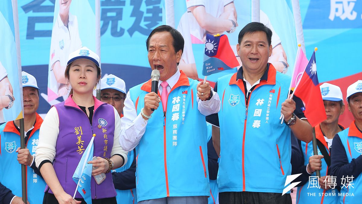 20191123-鴻海創辦人郭台銘23日出席國民黨立委參選人林國春競選總部成立大會。(顏麟宇攝) 20191123-鴻海創辦人郭台銘23日出席國民黨立委參選人林國春競選總部成立大會。(顏麟宇攝)