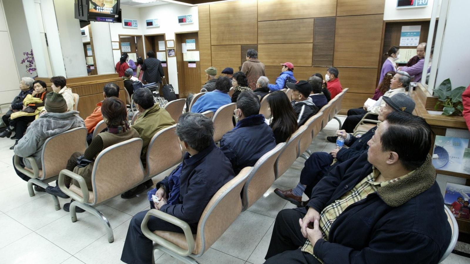 不同工不同酬!健保砸4.7億「調升支付點數」 精神科、胸腔重症受惠