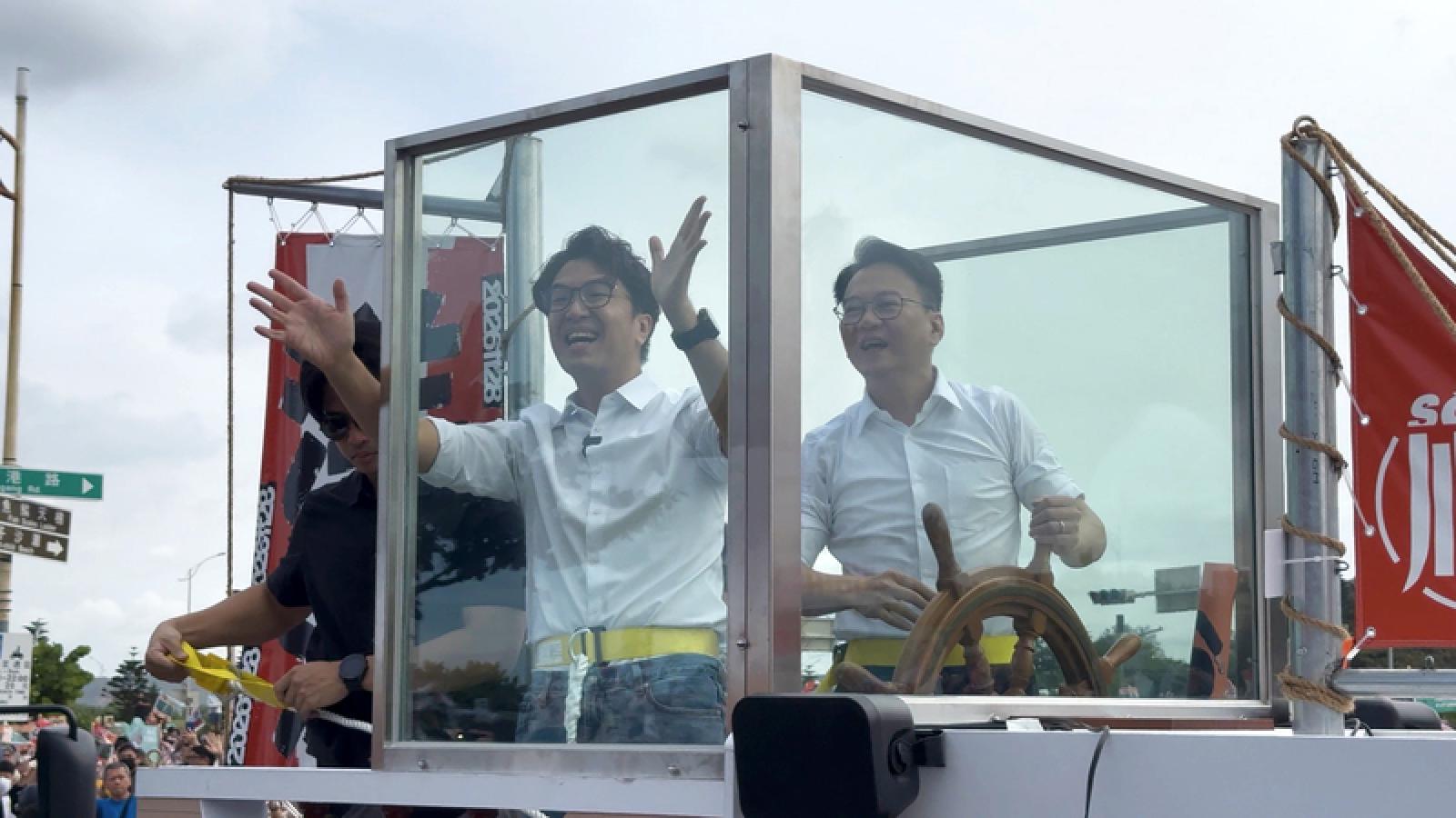 赴新竹車掃「加裝防彈玻璃」!沈伯洋曝原因不只中國鎮壓:對選民、家人負責