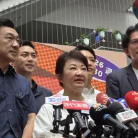 盧秀燕、黃國昌合體談藍白合 。台中市長盧秀燕(前中)、台灣民眾黨主席黃國昌(前右)及立法院副院長江啟臣(前左)出席開幕式。(中央社) 盧秀燕、黃國昌合體談藍白合 。台中市長盧秀燕(前中)、台灣民眾黨主席黃國昌(前右)及立法院副院長江啟臣(前左)出席開幕式。(中央社)