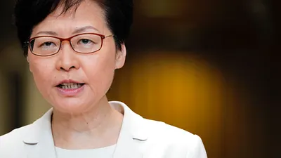 香港民主黨議員涂謹申22日表示,關於陳同佳案情,香港行政長官林鄭月娥不應該只透過麥克風與台對話,此舉無助彰顯司法公義。(資料照,美聯社)