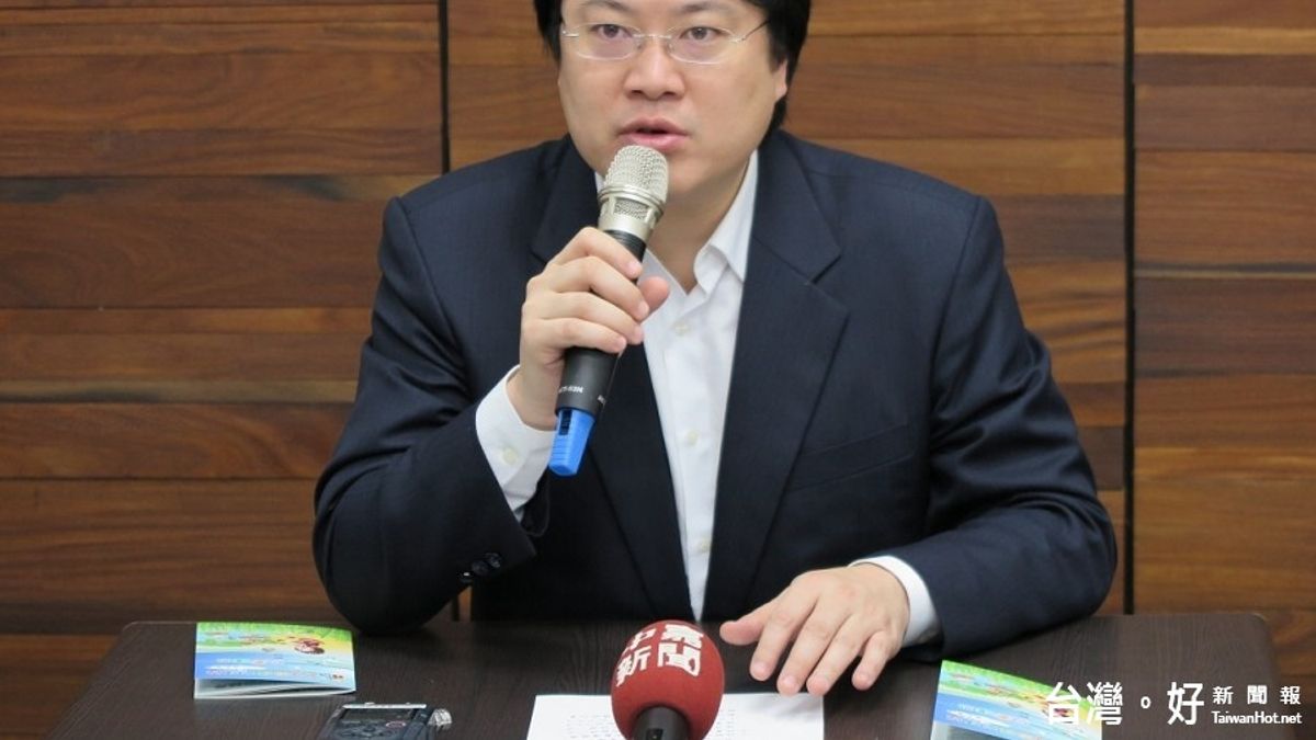 清明節南榮公墓實施交管 林右昌籲市民搭乘大眾運輸工具 清明節南榮公墓實施交管 林右昌籲市民搭乘大眾運輸工具