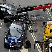 高齢ドライバーによる暴走事故が再び発生!自動緊急ブレーキ(AEB)搭載車を運転していたにもかかわらず事故に。AEBは本当に効果があるのか?鍵となる「3つの制限」とは。(写真/記者爆料網より) 高齢ドライバーによる暴走事故が再び発生!自動緊急ブレーキ(AEB)搭載車を運転していたにもかかわらず事故に。AEBは本当に効果があるのか?鍵となる「3つの制限」とは。(写真/記者爆料網より)