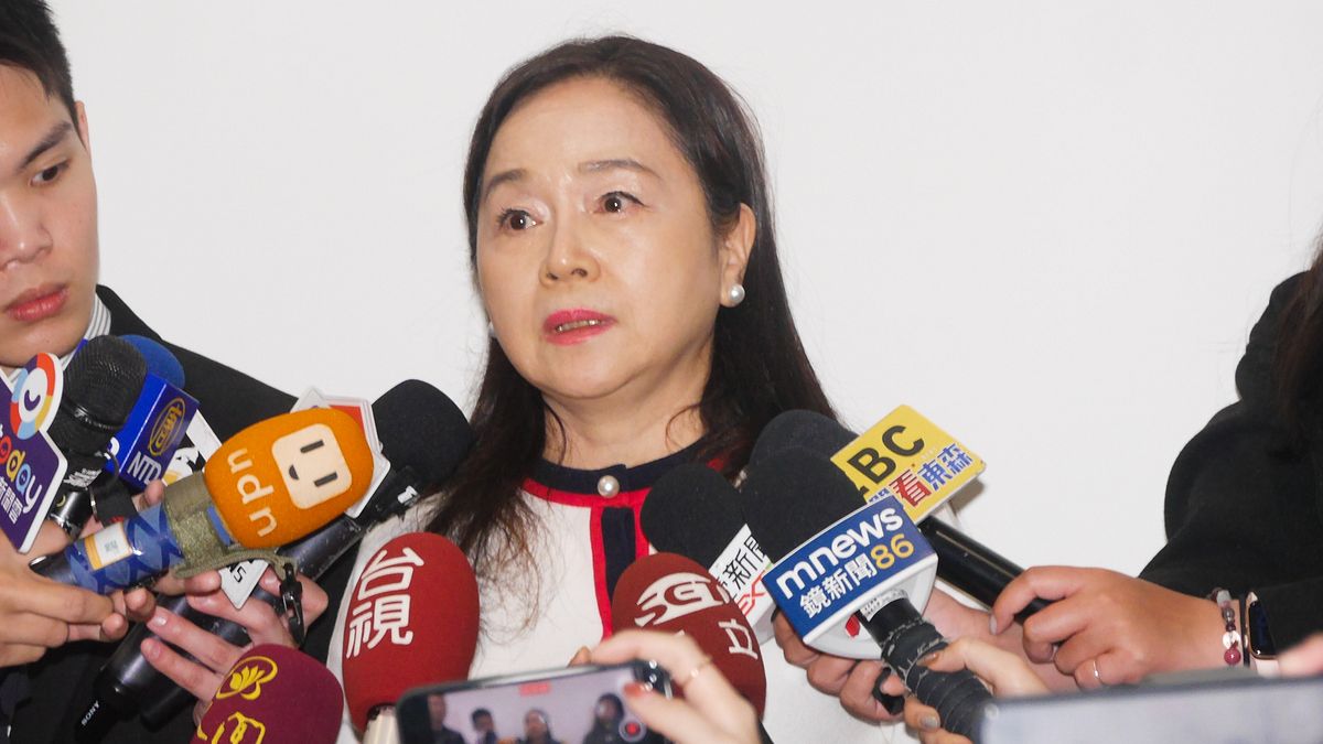 羅唯仁跳槽英特爾「被貼與蕭美琴合照」!周玉蔻猜背後心機:或許是我想太多