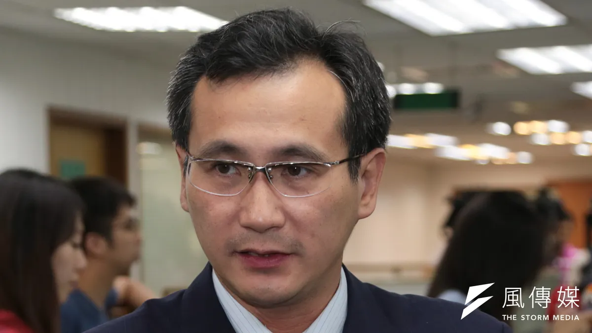 鄭運鵬強調,為使兩岸之間協商互動能符合民主透明之原則,應盡早通過《兩岸協議監督條例》。(資料照片,余志偉攝) 鄭運鵬強調,為使兩岸之間協商互動能符合民主透明之原則,應盡早通過《兩岸協議監督條例》。(資料照片,余志偉攝)