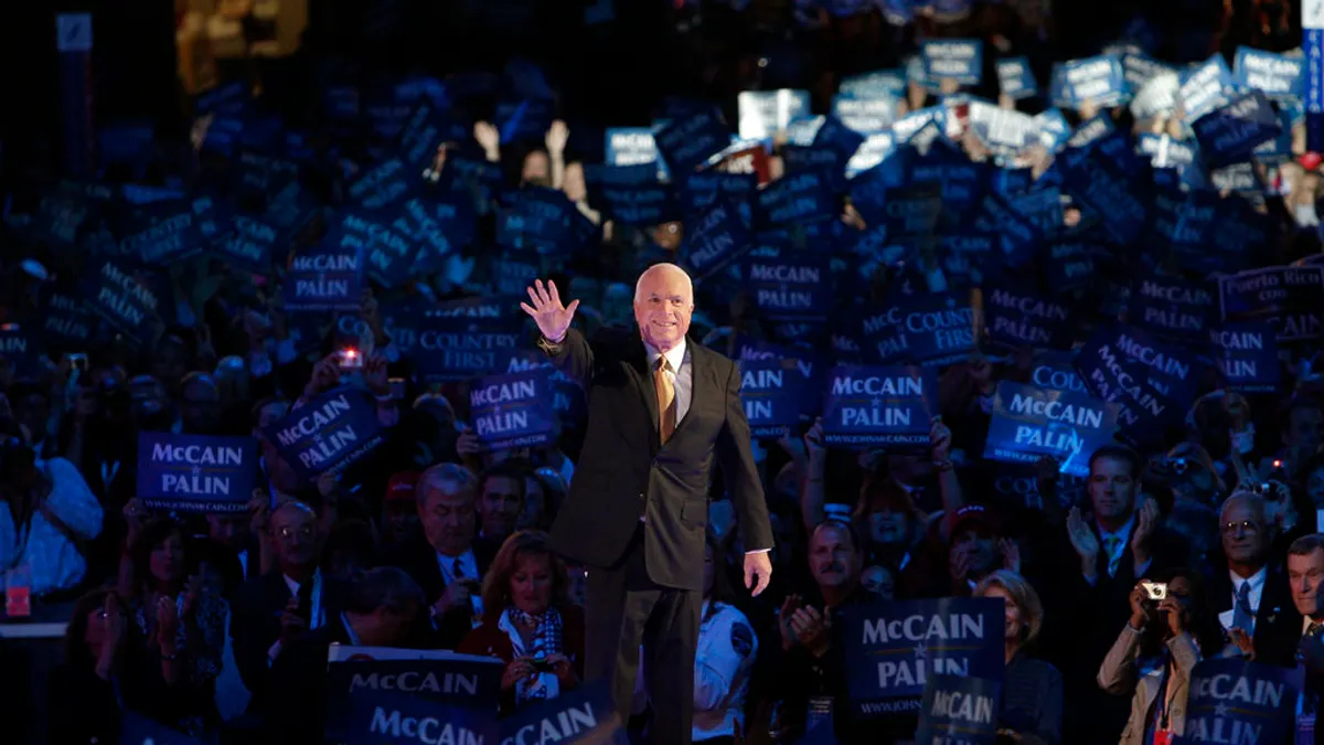 美國政壇重量級人物、共和黨資深參議員馬侃25日與世長辭,享壽81歲。(AP)