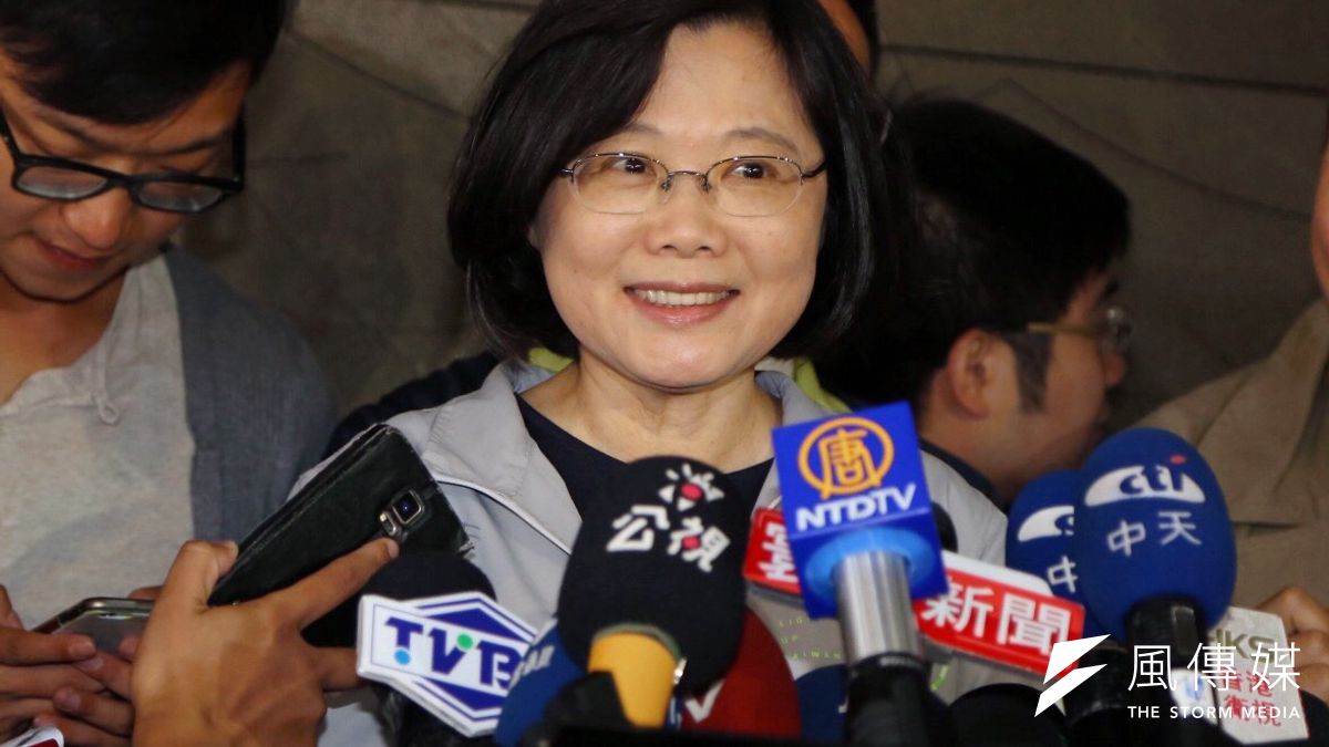 民進黨總統參選人蔡英文20日出席全國會計師顧問團成立大會。(蔡耀徵攝) 民進黨總統參選人蔡英文20日出席全國會計師顧問團成立大會。(蔡耀徵攝)