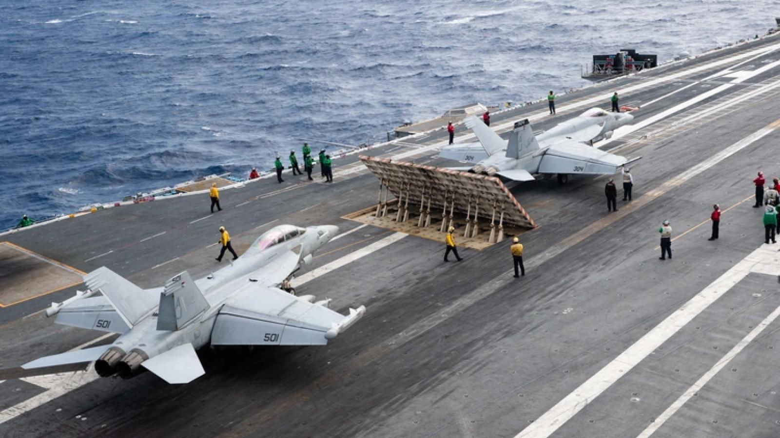 川普變身軍武專家!要求美軍航艦改回「蒸氣彈射」,擬讓外國船廠幫忙造艦